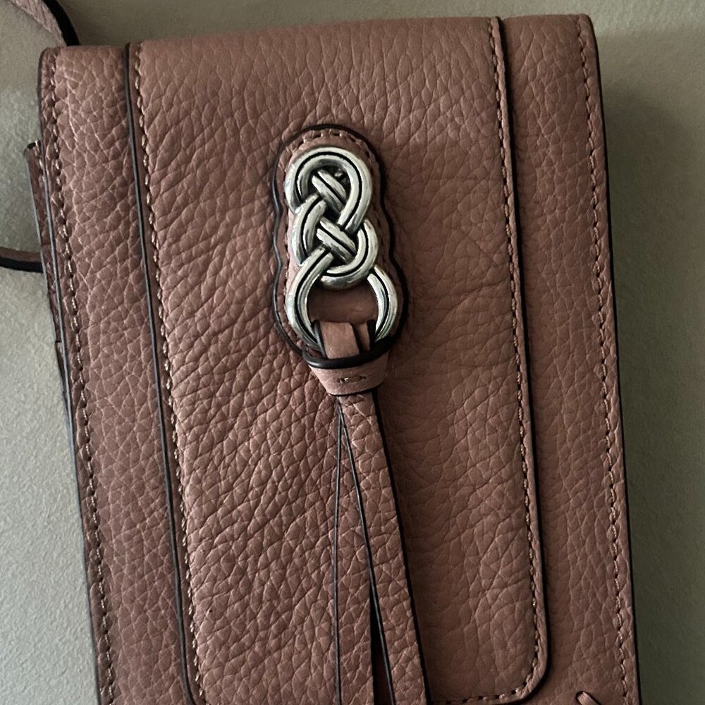 Brighton Interlock Phone Organizer